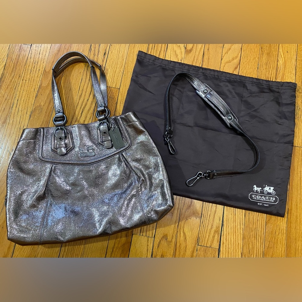 COACH: Pewter purse with removable shoulder strap • No. D1073-15673